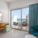 Riviera Отель