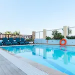 Отель Riviera 4*