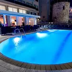Riviera Ξενοδοχείο 4*