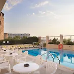 Riviera Ξενοδοχείο 4*