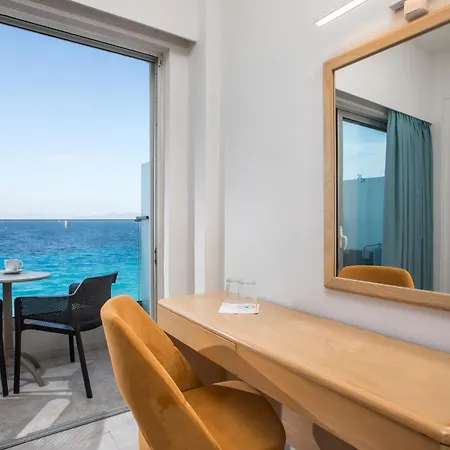 Riviera Ξενοδοχείο 4*