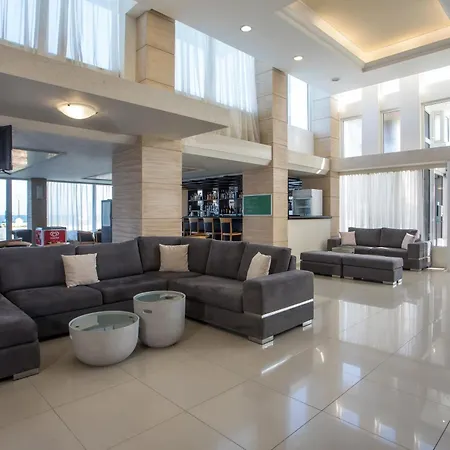 Ξενοδοχείο Riviera 4*