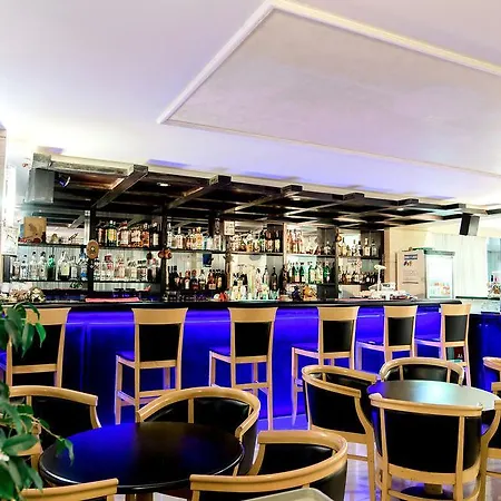 Riviera Hotel 4*