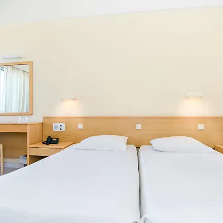 リヴィエラ 4* Rhodes City